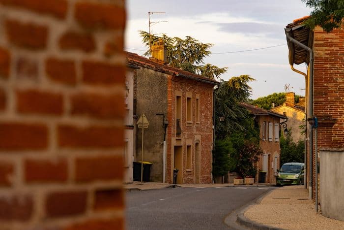 Sur les chemins du patrimoine à Bazus, balade entre nature et histoire