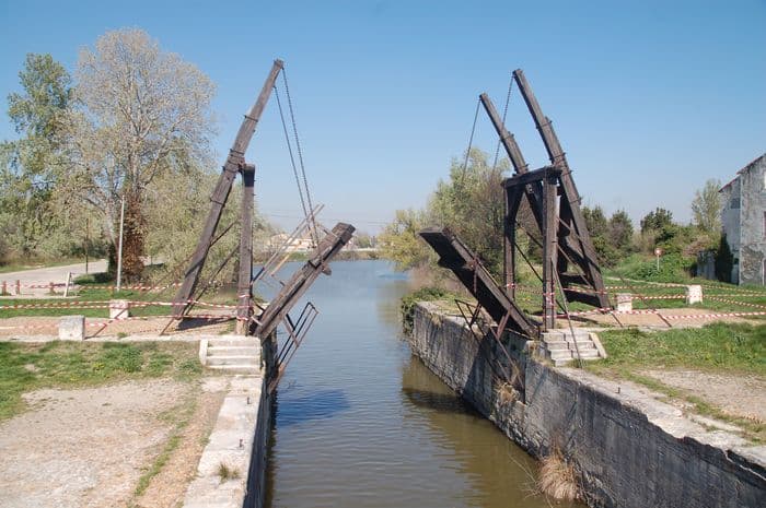 Visite commentée : Du Pont Langlois au Pont van Gogh, un déjeuner sur l'herbe