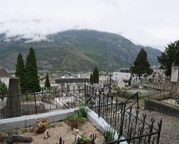 LE CIMETIERE TOSI
