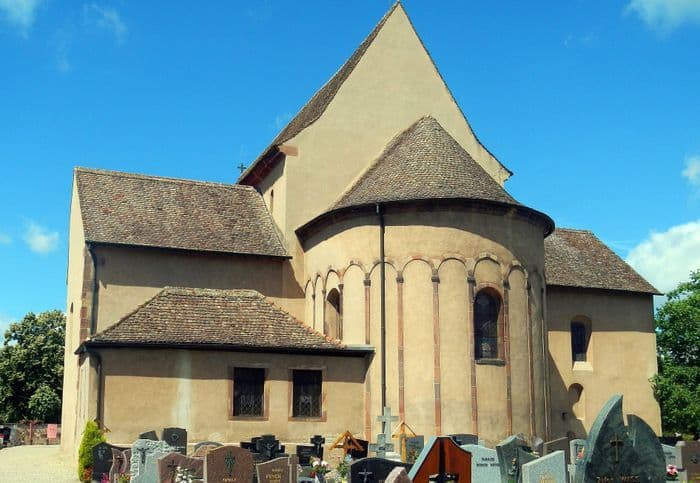 Visite de l'abbatiale Saint-Trophime