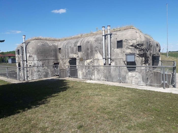 Visite guidée d'une casemate de la ligne Maginot