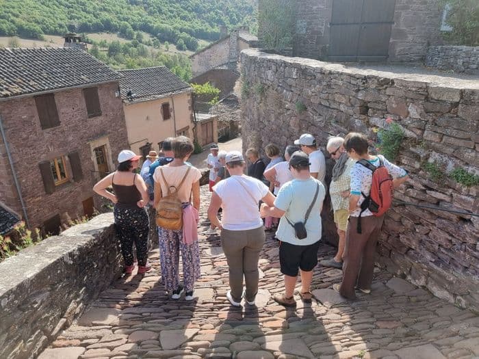 Visite guidée du village et d'une maison seigneuriale