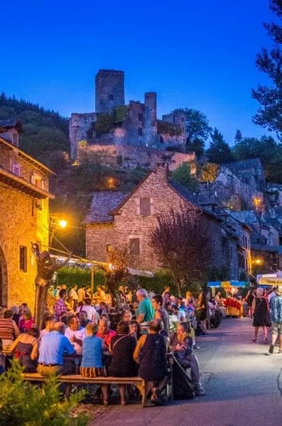 Village de Belcastel