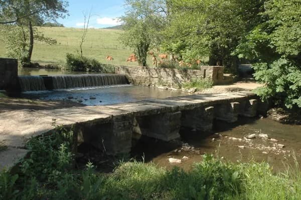Aire de Pique-nique - Les Passes à Recoules-Prévinquières