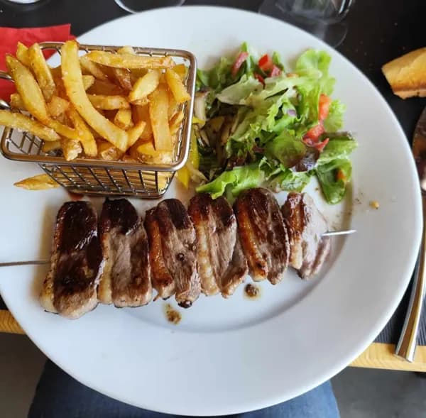 Plat à la carte - Brochette de magret de canard