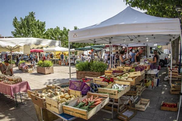 Marché sur la place du Foirail