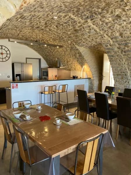 Salle à manger du gite du Domaine de Soussuéjouls