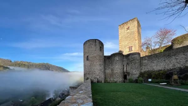 CHATEAU DE BELCASTEL