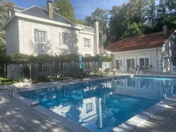 Façade côté piscine