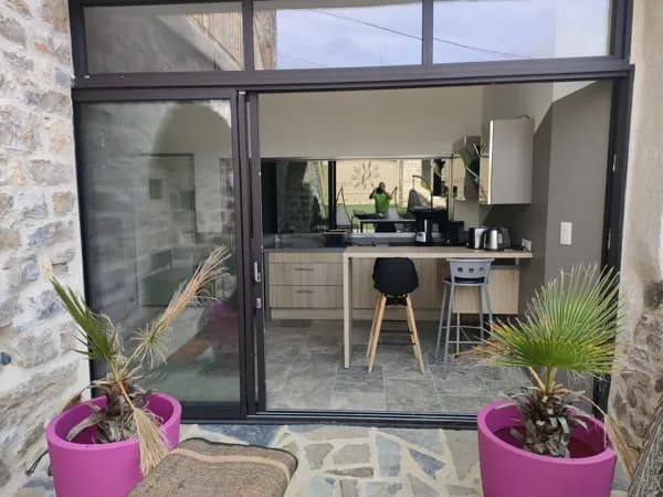 Gîte Prestige Soleil Eau & Spa Cuisine intérieure comme extérieure