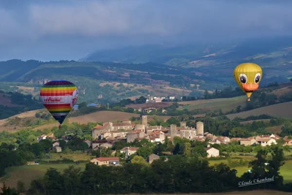 Mongolfiades à la commanderie Templière de Ste Eulalie.