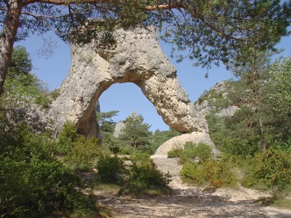 La cité de pierre, Montpellier le vieux sur le causse noir.