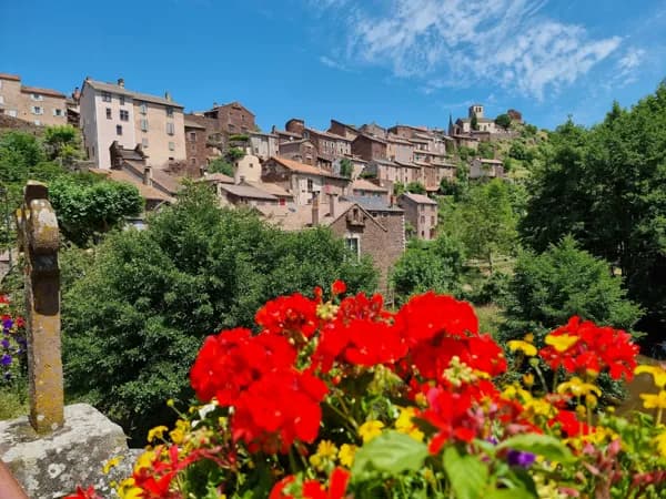 Combret vu depuis le pont fleuri