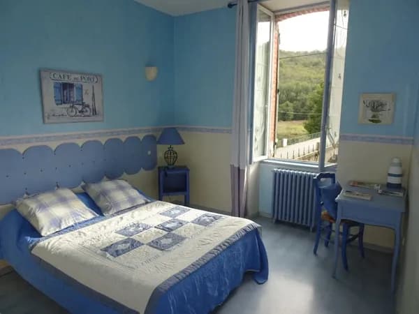 Chambre double avec salle de bain privée
