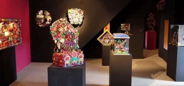 La Galerie Paul Amar, à l'étage, dédiée à l'artiste et à sa folie des coquillages