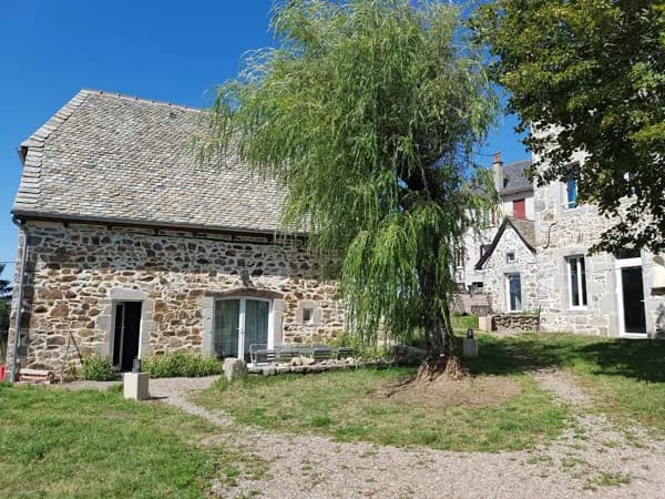 Gite La Belle Ecole (L'escola polida)