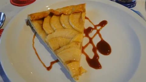 Tarte aux pommes Restaurant Au P tit Bout d Où