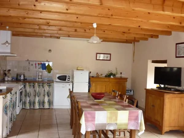 Pièce à vivre depuis canapé