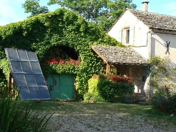 Gîte alimenté par un chauffe-eau solaire
