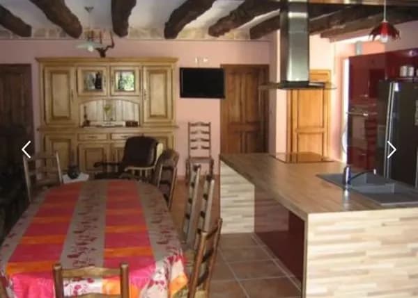 La Maynobe salle à manger et cuisine