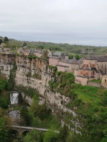 vue sur la falaise du Canyon de Bozouls