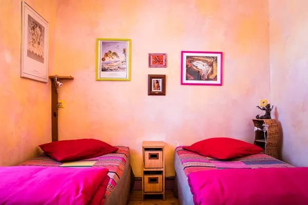 La chambre Art Déco : 2 lits simples (possibilité de les rapprocher)