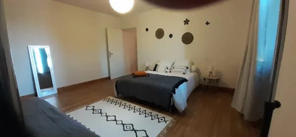 Chambre 1 avec lit 140