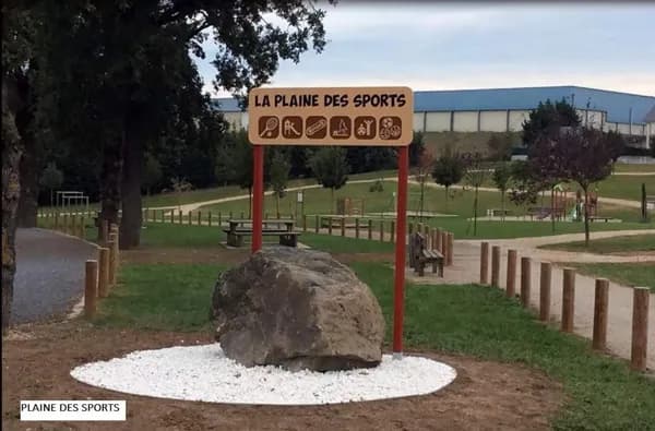 La Plaine des sports à Réquista