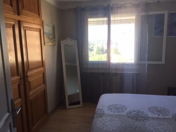 CHAMBRE MEUBLEE