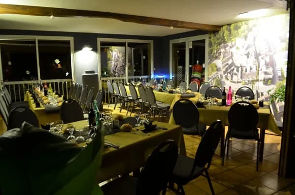 LA GUINGUETTE salle