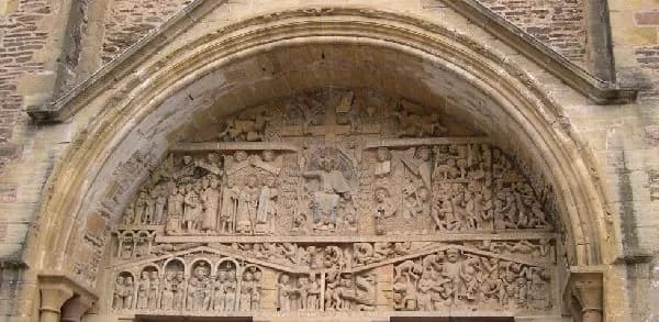 CONQUES - Visite guidée Groupe Abbatiale et Tympan