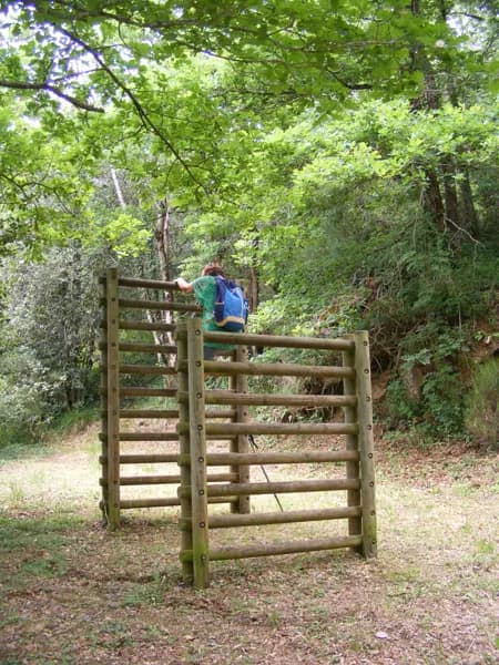 Un parcours de santé vous conduit sur les pentes du Viaur. Il intéresse grands et petits !