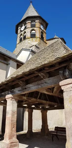 Basilique Notre Dame de Ceignac et sa halle