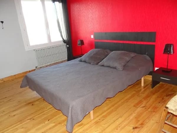 Chambre avec lit en 160