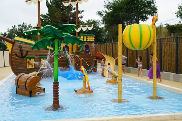 CAMPING LES TERRASSES DU LAC - Lac de Pont de Salars
