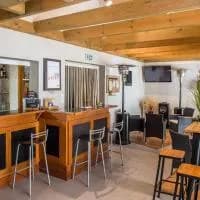Le bar du camping reste ouvert de 8h30 à 23h.
L'accueil vous sera toujours réservé du petit déjeuner au gouter en passant par une collation sur la terrasse dans la journée.