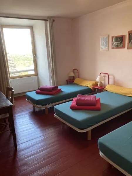 Chambre : La Coquelicot 3 personnes/sanitaires partagés