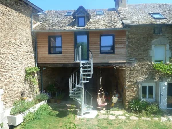 "l'Atelier" gite perché à la Campagne