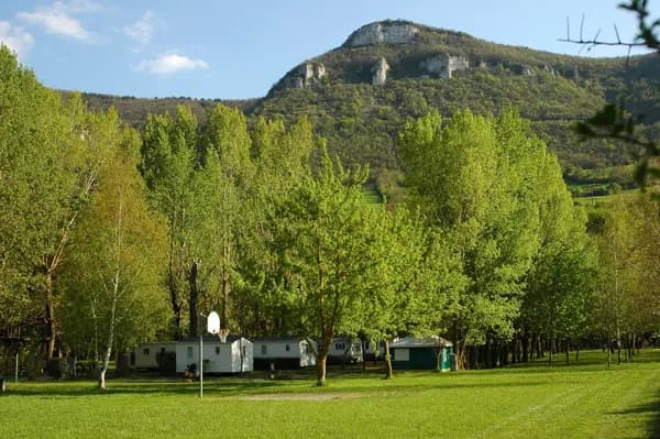 CAMPING LE SAINT LAMBERT, le terrain de sport