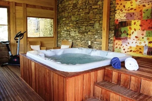 Jacuzzi