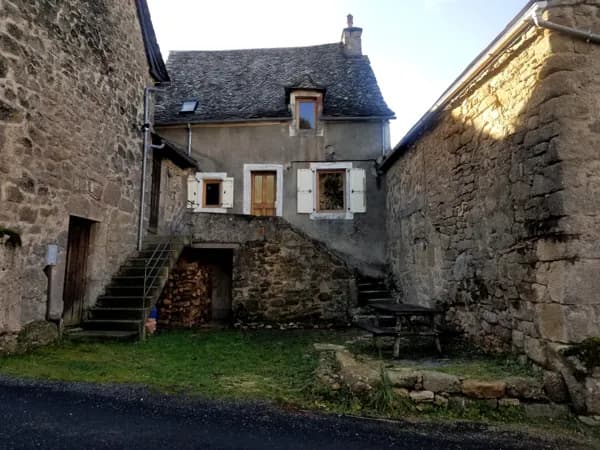 la maison et son coin extérieur