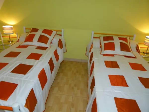 Gîte de Cervel - 1er étage - chambre à 2 lits