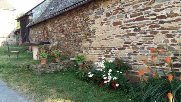 Gîte de Lascombes - salon de jardin 2