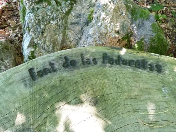 La Fontaine des Fachilièiras à Saint-Salvadou