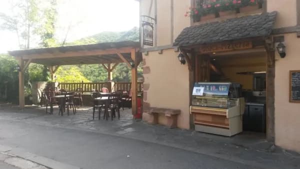 Terrasse du restaurant Chez Dany à Conques