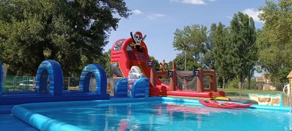 Lou Pitchoo Land Parc de jeux pour l'été