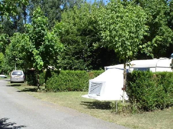 CAMPING BEAU RIVAGE (Livinhac)