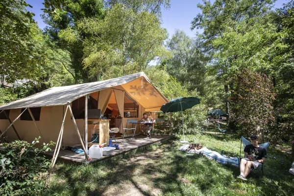 Hébergement : Tente toile & bois