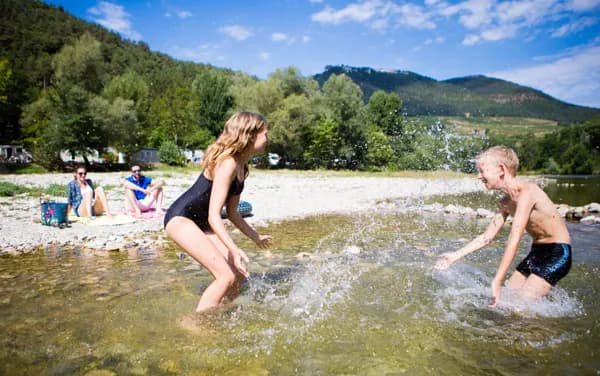 CAMPING LE PEYRELADE
