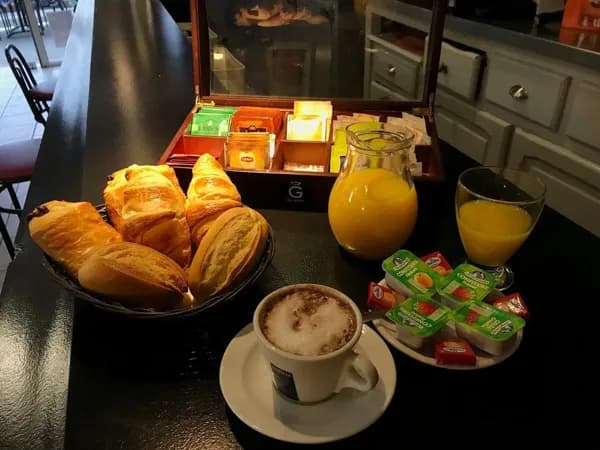 Petit déjeuner à l'Hôtel Le Patio